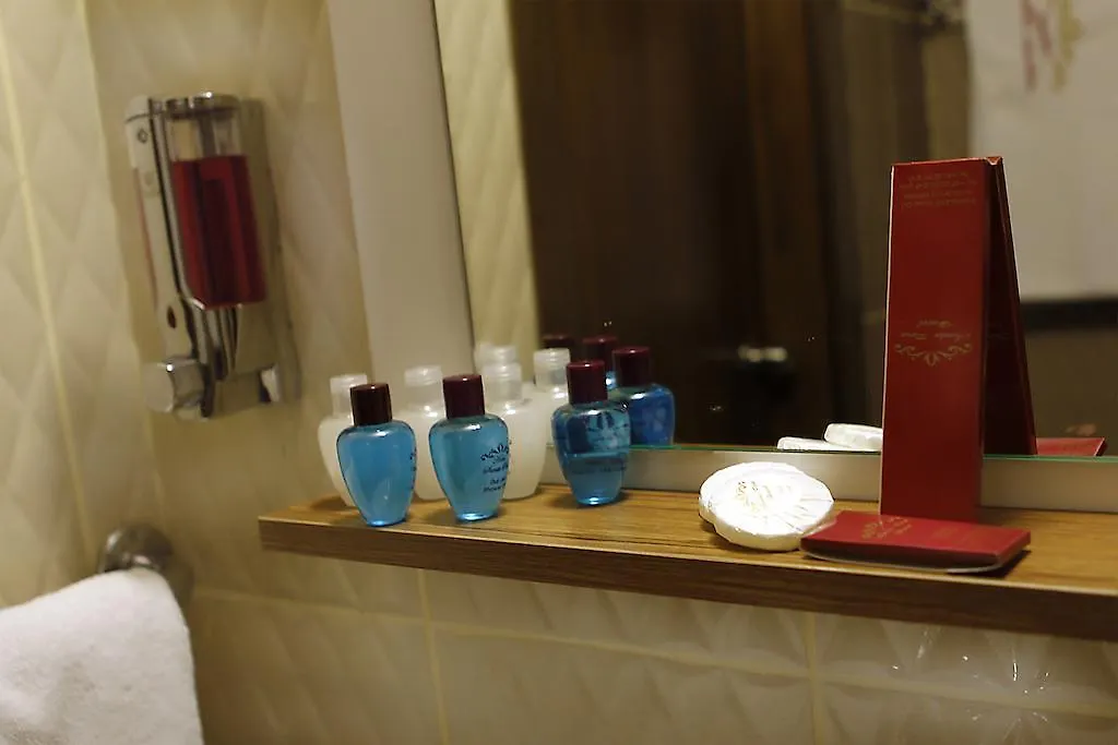Hotel Santa Pera İstanbul 2*,